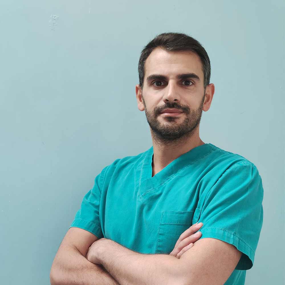 Francesco Di Dona, chirurgo della clinica veterinaria Animal Care