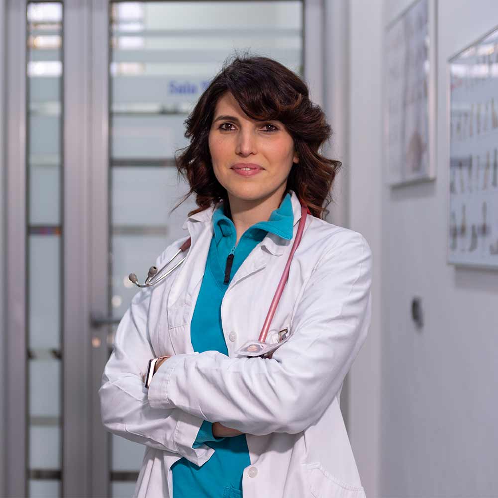 Laura Furia, medico internista ed ecografista della clinica veterinaria Animal Care